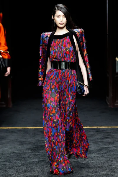 Look 25
